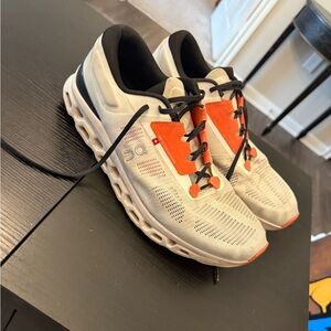 On cloudstraus sz 13